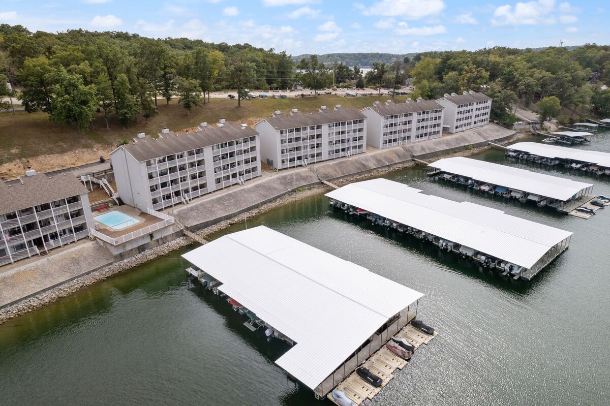 Lakeside Escapes | Lake Ozark, MO | Lakedays Rentals